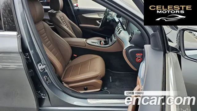 MERCEDES BENZ E-Classe W213 E350 4MATIC Avantgarde 2021 — photo 10 sur 20
