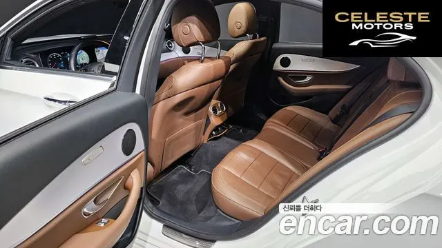 MERCEDES BENZ E-Classe W213 E250 Avantgarde 2021 — photo 11 sur 20