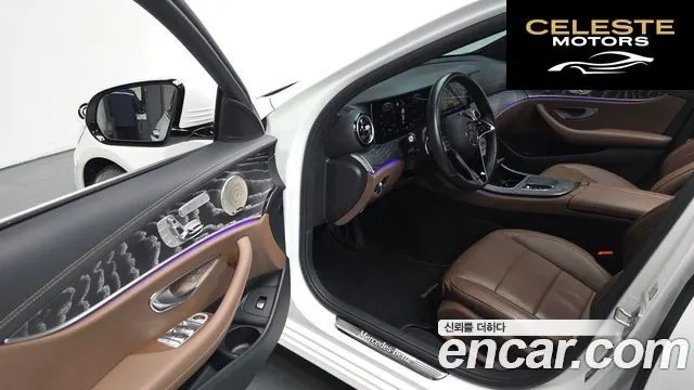 MERCEDES BENZ E-Classe W213 E350 4MATIC Avantgarde 2022 — photo 10 sur 20