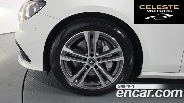 MERCEDES BENZ E-Classe W213 E350 4MATIC Avantgarde 2022 — photo 4 sur 20