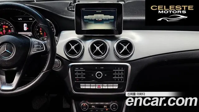 MERCEDES BENZ GLA-Classe X156 GLA220 Premium 2018 — photo 14 sur 20