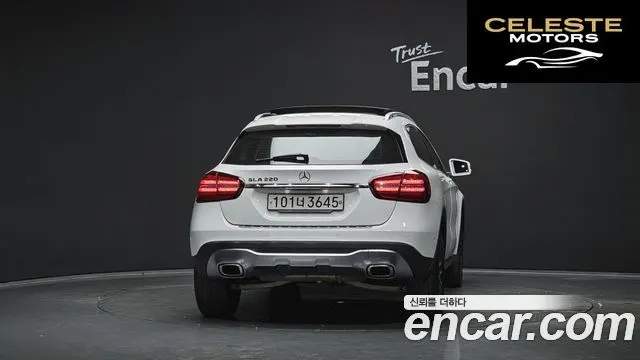 MERCEDES BENZ GLA-Classe X156 GLA220 Premium 2018 — photo 4 sur 20