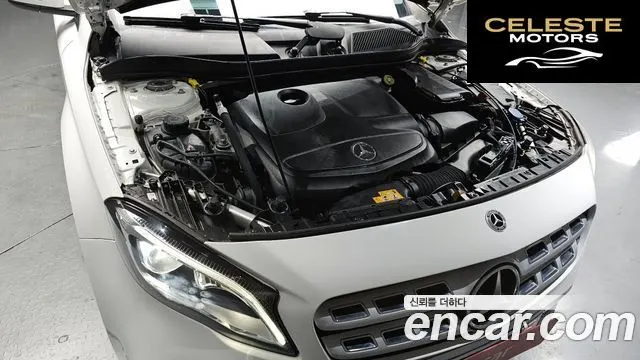 MERCEDES BENZ GLA-Classe X156 GLA220 Premium 2018 — photo 6 sur 20