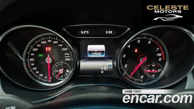 MERCEDES BENZ GLA-Classe X156 GLA220 Premium 2018 — photo 8 sur 20