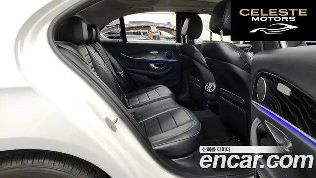 MERCEDES BENZ E-Classe W213 E300 Avantgarde 2017 — photo 12 sur 20