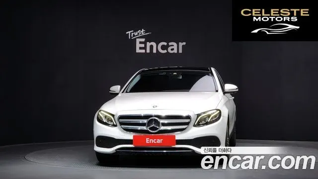 MERCEDES BENZ E-Classe W213 E300 Avantgarde 2017 — photo 3 sur 20