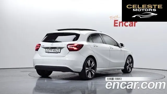 MERCEDES BENZ A-Classe W176 A200 2018 — photo 2 sur 20