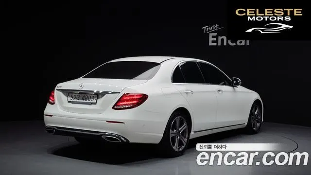 MERCEDES BENZ E-Classe W213 E300 Avantgarde 2019 — photo 2 sur 20