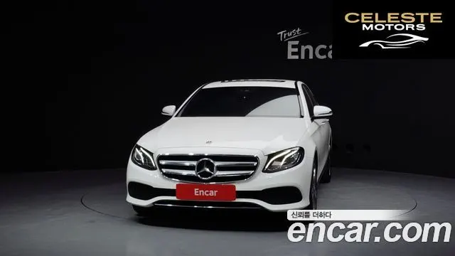 MERCEDES BENZ E-Classe W213 E300 Avantgarde 2019 — photo 3 sur 20