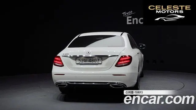 MERCEDES BENZ E-Classe W213 E300 Avantgarde 2019 — photo 4 sur 20