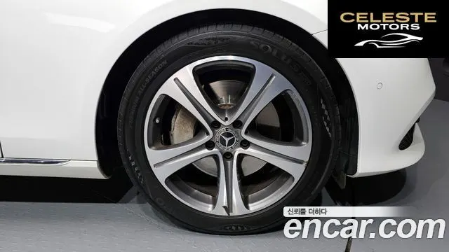 MERCEDES BENZ E-Classe W213 E300 Avantgarde 2019 — photo 5 sur 20