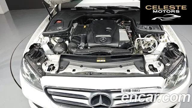 MERCEDES BENZ E-Classe W213 E300 Avantgarde 2019 — photo 6 sur 20