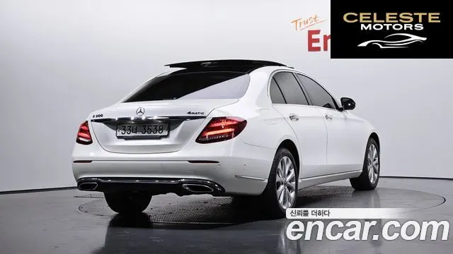 MERCEDES BENZ E-Classe W213 E300 4MATIC Exclusive 2017 — photo 2 sur 26
