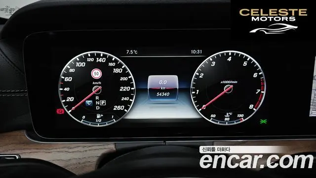 MERCEDES BENZ E-Classe W213 E300 4MATIC Exclusive 2017 — photo 8 sur 26