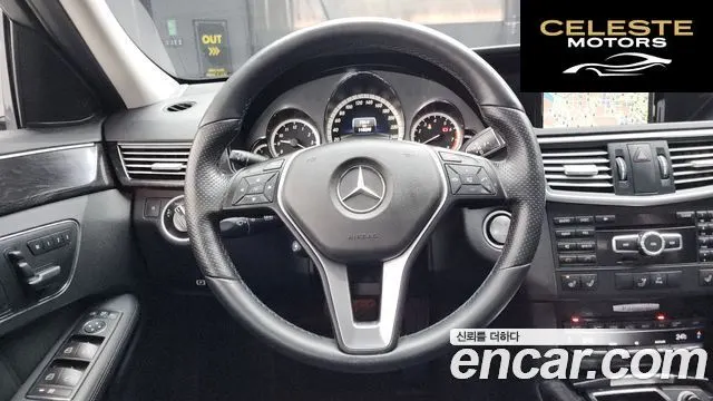 MERCEDES BENZ E-Classe W212 E350 2013 — photo 13 sur 20