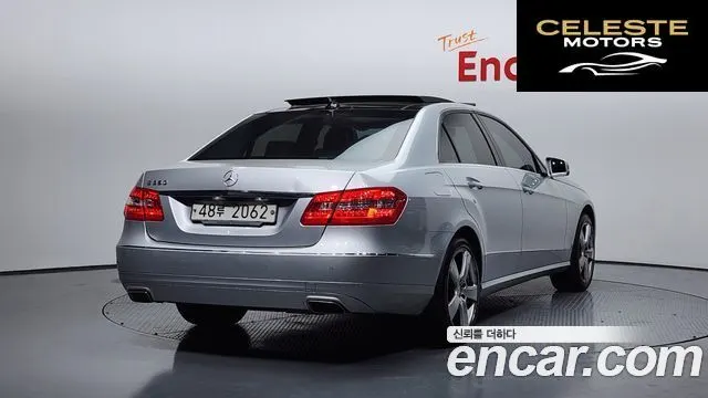 MERCEDES BENZ E-Classe W212 E350 2013 — photo 2 sur 20
