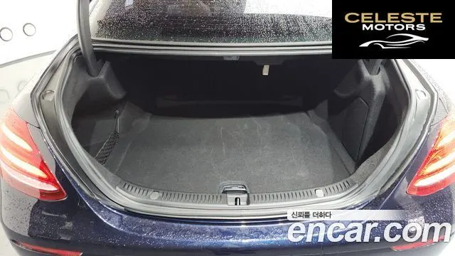 MERCEDES BENZ E-Classe W213 E220d Avantgarde 2017 — photo 20 sur 20