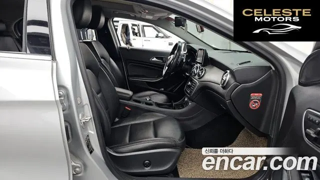 MERCEDES BENZ GLA-Classe X156 GLA200 CDI 2015 — photo 10 sur 24