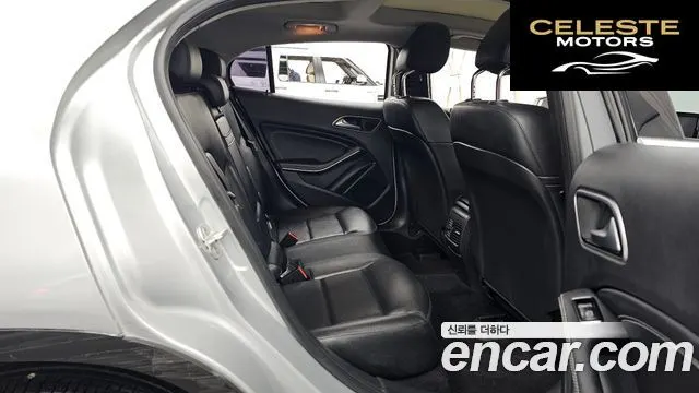 MERCEDES BENZ GLA-Classe X156 GLA200 CDI 2015 — photo 11 sur 24