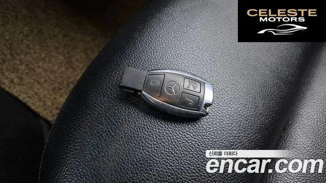 MERCEDES BENZ GLA-Classe X156 GLA200 CDI 2015 — photo 18 sur 24