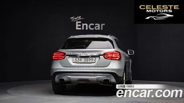 MERCEDES BENZ GLA-Classe X156 GLA200 CDI 2015 — photo 4 sur 24