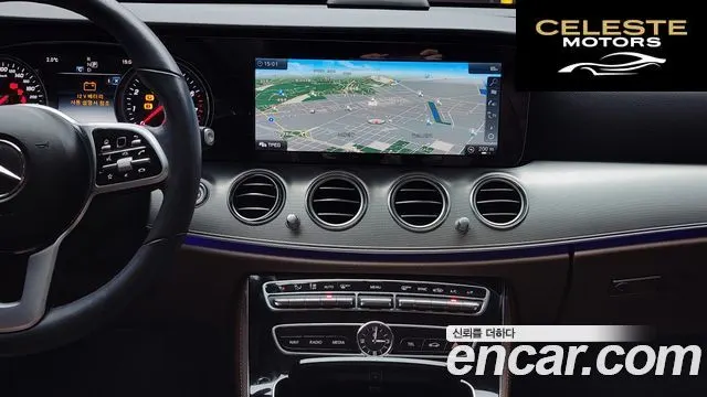 MERCEDES BENZ E-Classe W213 E300 Avantgarde 2019 — photo 14 sur 20