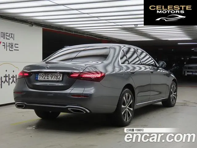MERCEDES BENZ E-Classe W213 E300e 4MATIC Exclusive 2021 — photo 4 sur 26