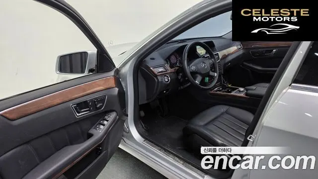 MERCEDES BENZ E-Classe W212 E300 2011 — photo 12 sur 20
