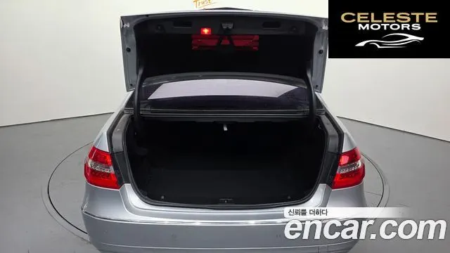 MERCEDES BENZ E-Classe W212 E300 2011 — photo 20 sur 20