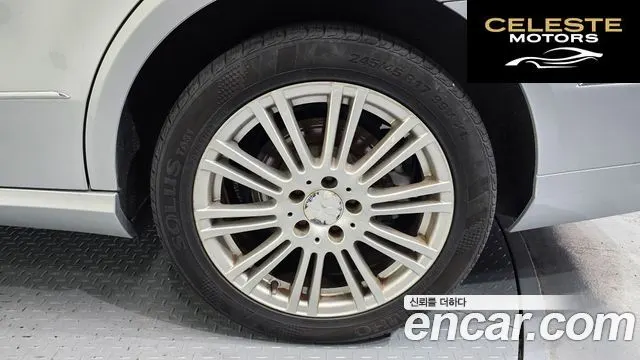MERCEDES BENZ E-Classe W212 E300 2011 — photo 5 sur 20