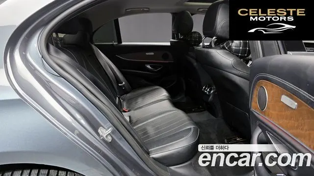 MERCEDES BENZ E-Classe W213 E220d Exclusive 2017 — photo 12 sur 20