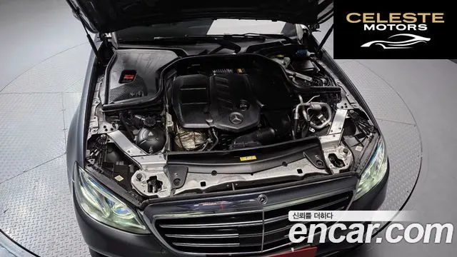 MERCEDES BENZ E-Classe W213 E220d Exclusive 2017 — photo 6 sur 20