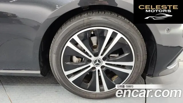 MERCEDES BENZ E-Classe W213 E250 Avantgarde 2021 — photo 5 sur 20