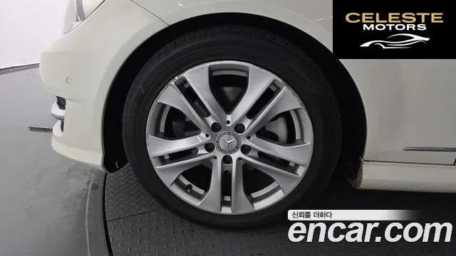 MERCEDES BENZ C-Classe W204 C200 CGI Avantgarde 2012 — photo 5 sur 20
