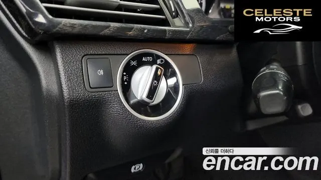 MERCEDES BENZ E-Classe W212 E220 CDI Avantgarde 2013 — photo 16 sur 20