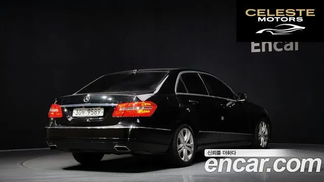 MERCEDES BENZ E-Classe W212 E220 CDI Avantgarde 2013 — photo 2 sur 20