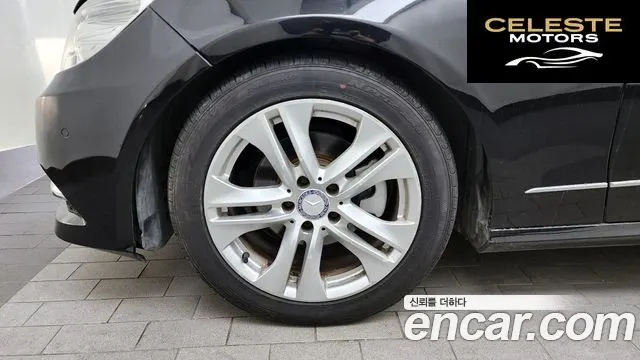 MERCEDES BENZ E-Classe W212 E220 CDI Avantgarde 2013 — photo 5 sur 20
