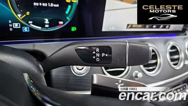 MERCEDES BENZ E-Classe W213 E250 Avantgarde 2022 — photo 9 sur 20