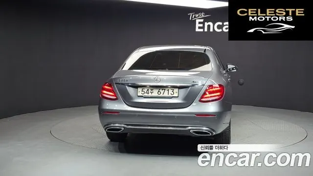 MERCEDES BENZ E-Classe W213 E220d Exclusive 2017 — photo 4 sur 20