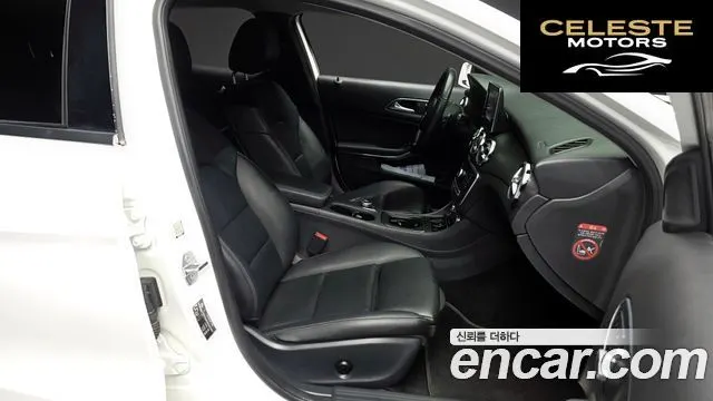 MERCEDES BENZ GLA-Classe X156 GLA220 2019 — photo 11 sur 20