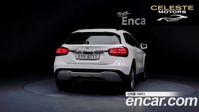 MERCEDES BENZ GLA-Classe X156 GLA220 2019 — photo 4 sur 20
