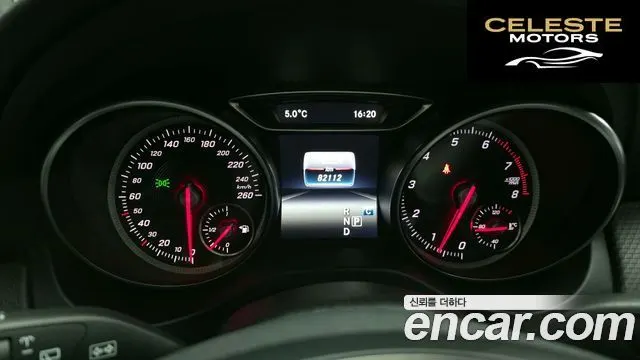 MERCEDES BENZ GLA-Classe X156 GLA220 2019 — photo 8 sur 20