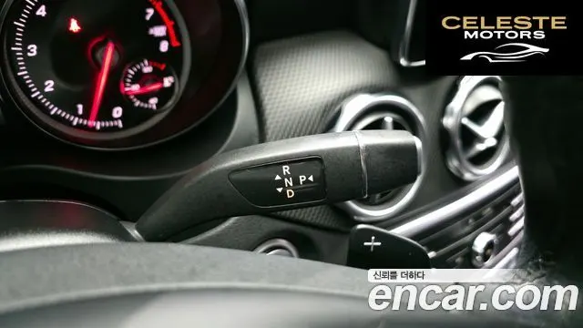 MERCEDES BENZ GLA-Classe X156 GLA220 2019 — photo 9 sur 20