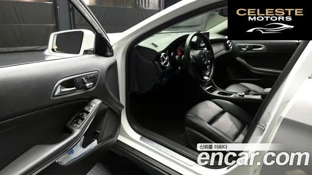 MERCEDES BENZ GLA-Classe X156 GLA220 2019 — photo 10 sur 20