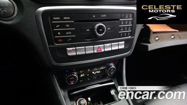 MERCEDES BENZ GLA-Classe X156 GLA220 2019 — photo 16 sur 20