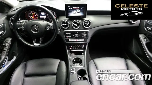 MERCEDES BENZ GLA-Classe X156 GLA220 2019 — photo 7 sur 20