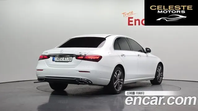 MERCEDES BENZ E-Classe W213 E350 4MATIC Avantgarde 2021 — photo 2 sur 20