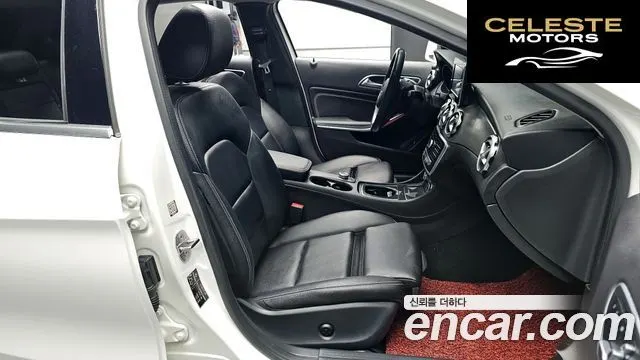 MERCEDES BENZ GLA-Classe X156 GLA220 2019 — photo 10 sur 20