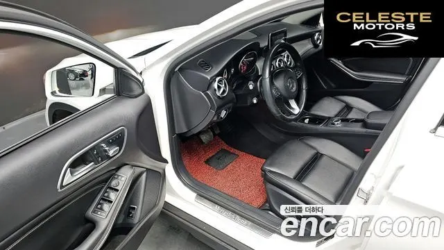 MERCEDES BENZ GLA-Classe X156 GLA220 2019 — photo 12 sur 20