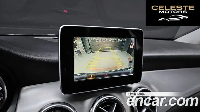 MERCEDES BENZ GLA-Classe X156 GLA220 2019 — photo 15 sur 20